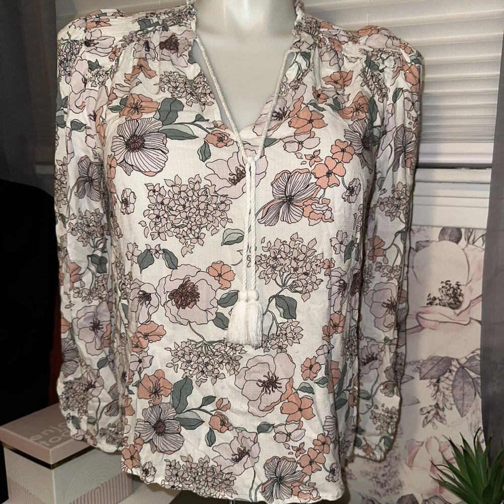 Lucky Brand pretty floral blouse